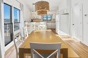 Dining - Summer Breeze w/ Ocean views Comm pool/tennis (Kitty Hawk)