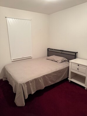 3 makuuhuonetta, silitysrauta/-lauta, Wi-Fi, vuodevaatteet