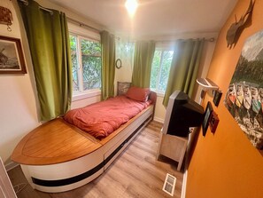 Room - Delightful 2-bedroom house in Long Beach perfect for your getaway (Long Beach)