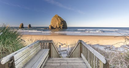 Sunset Beach Oceanfront Retreat House | Game Room