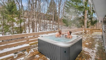 Bain à remous extérieur