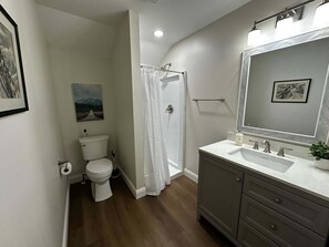 Hårføner og håndklær