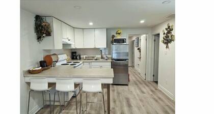 Ravine Retreat – Private 1-Bedroom Apartment, North York