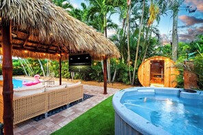 Pool - Private Luxury Retreat in Delray Beach – Spacious 3BR Coastal Haven (Delray Beach)