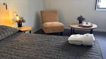 Deluxe Double Room | Desk, laptop workspace, free WiFi