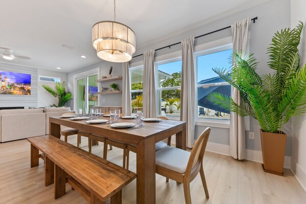 Dining - Modern Beach Getaway: Walk to Beach, Heated Pool, Hot Tub, Mini-Golf, Playground (St. Augustine)