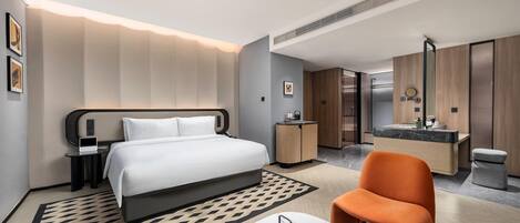 Deluxe Room, 1 King Bed, Non Smoking
