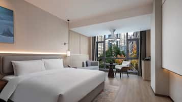 Business Room, 1 King Bed, Non Smoking (Cinema)