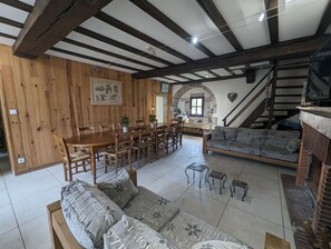Télévision, cheminée