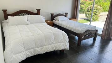 3 soverom, strykejern/-brett, wi-fi og sengetøy