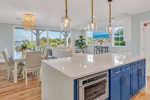 Interior - Emerald Horizon - Luxury Home with Private Pool and Ocean Views (Marathon)
