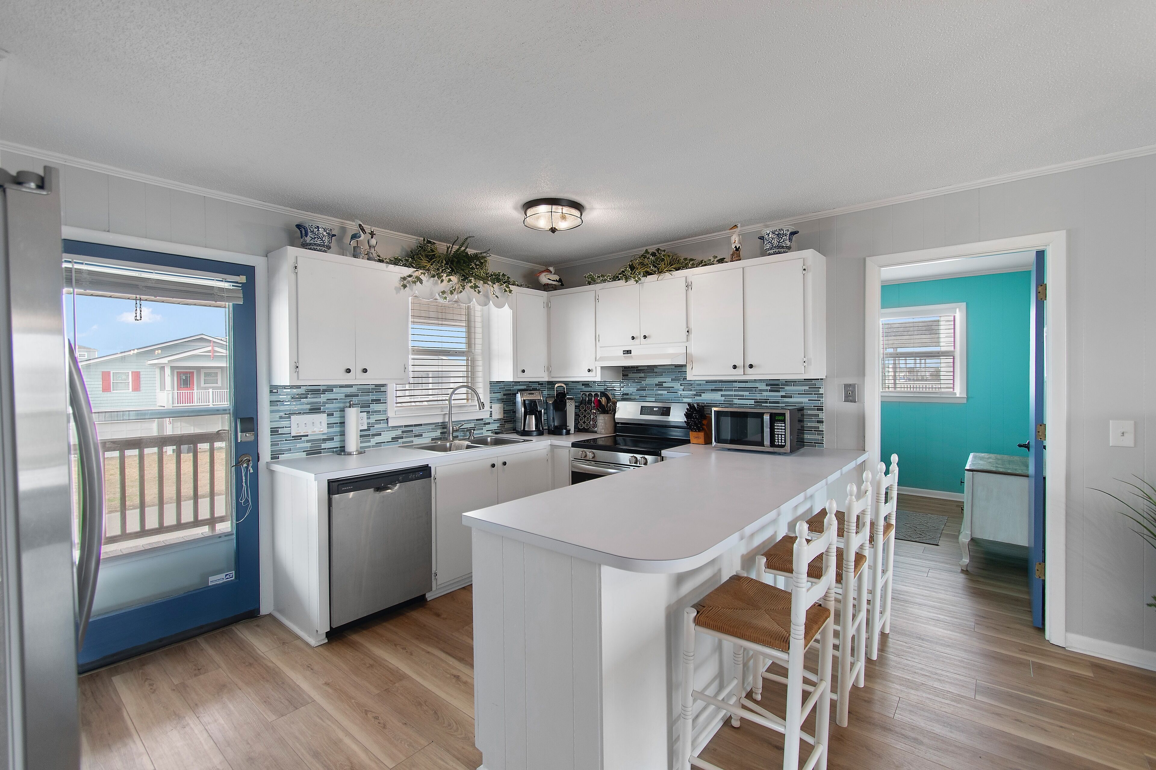 Fridge, microwave, oven, dishwasher