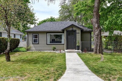 Perfect 2-bedroom house in beautiful Coeur d'Alene for your getaway