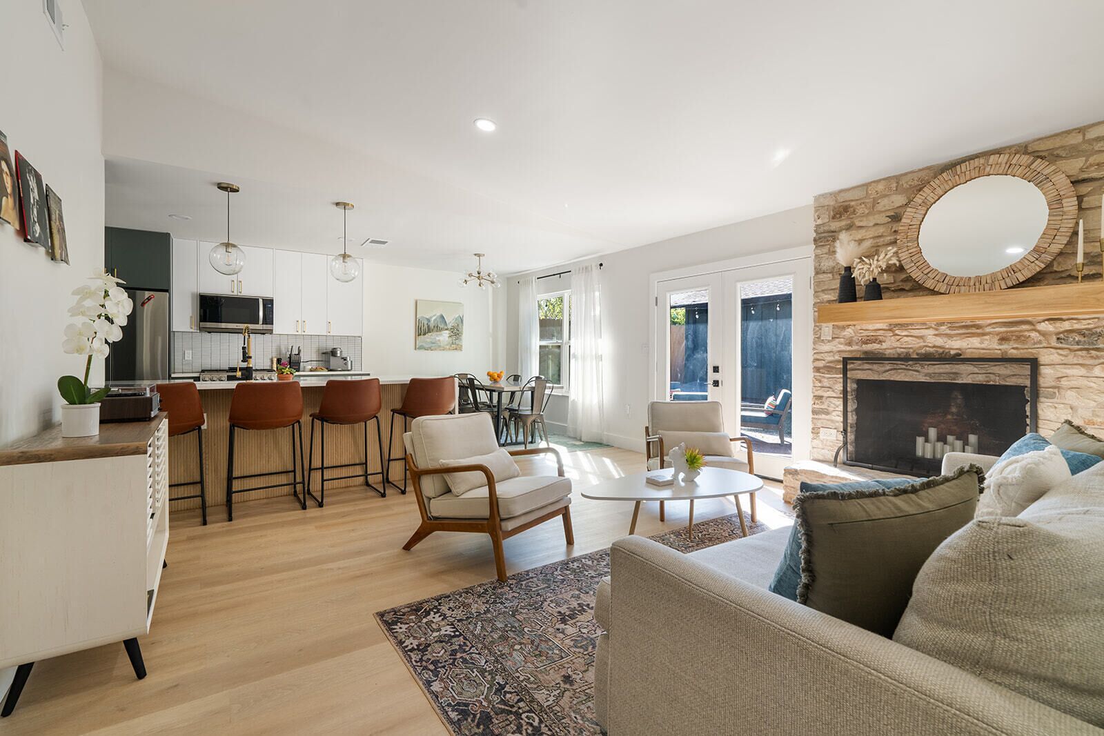 Smart-TV og stereoanlegg