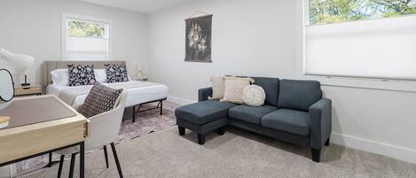 4 soverom, skrivebord, strykejern/-brett og wi-fi (inkludert)