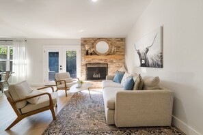 スマートテレビ、ステレオ