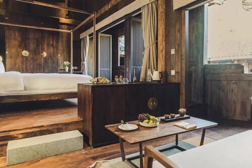 Tsingpu Tulou Retreat