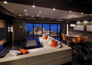 Sapphire Suite, Non Smoking | Living area - RIHGA Royal Resort Okinawa Chatan (Chatan)