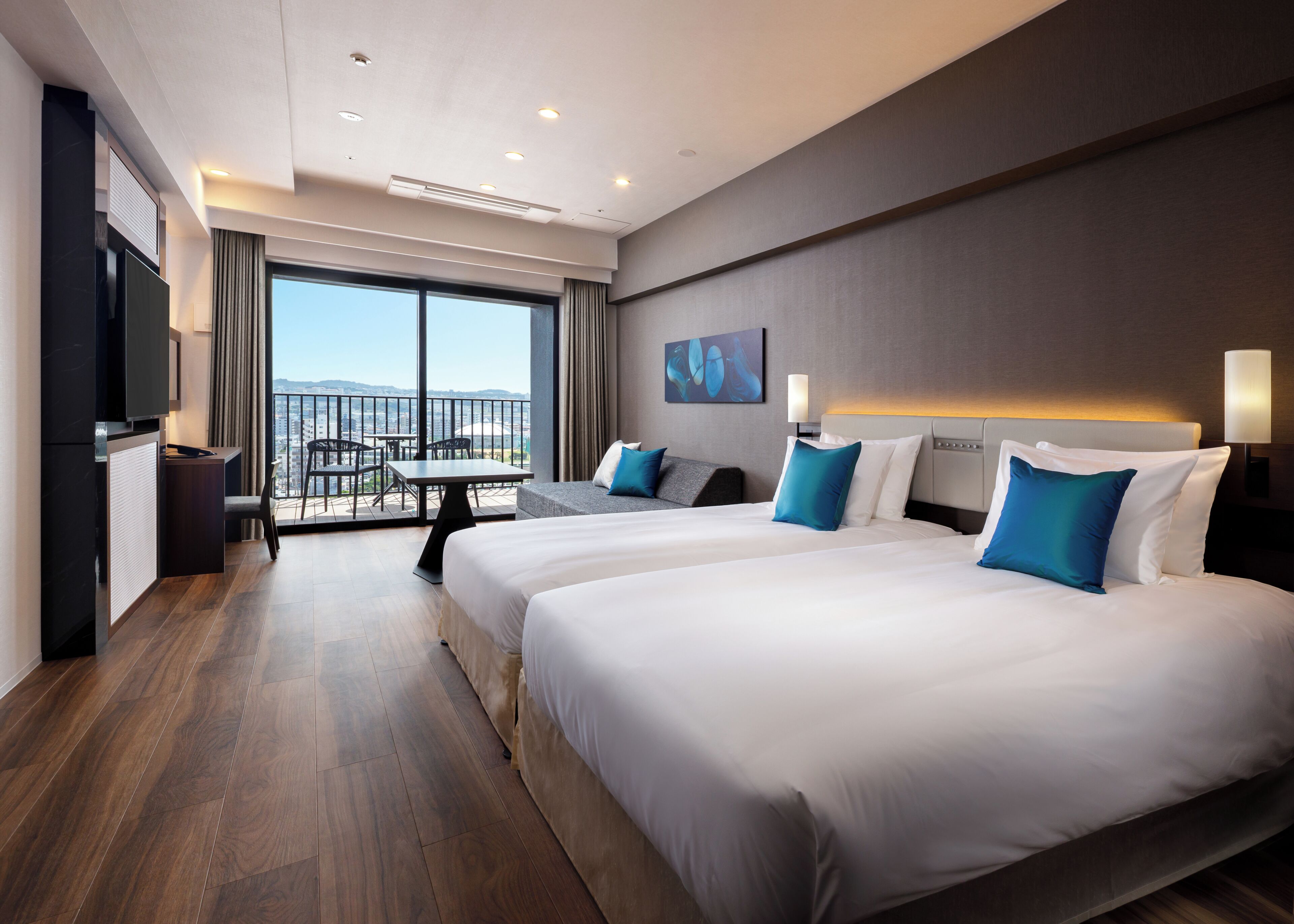 Deluxe Twin, Non Smoking | In-room safe, desk, iron/ironing board, free WiFi