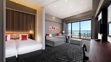 Club Deluxe Suite, Non Smoking | In-room safe, desk, iron/ironing board, free WiFi