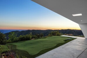 Golf - The Aviator; Sweeping Ocean Views Above The Clouds (Malibu)