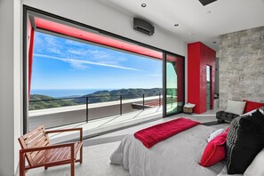 3 bedrooms, desk, free WiFi, bed sheets - The Aviator; Sweeping Ocean Views Above The Clouds (Malibu)