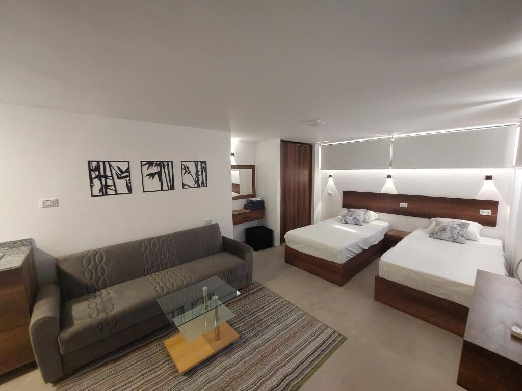 Cofres nos quartos, escrivaninha, Wi-Fi de cortesia