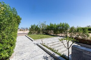 基础双人房, 阳台, 花园景观 | 露台