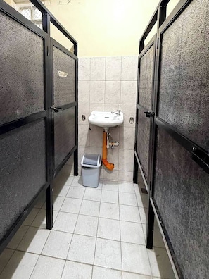 Shared Dormitory, 1 Bedroom | Bathroom - Room-cozy Room 302 Near Baguio Tourist S (Baguio)
