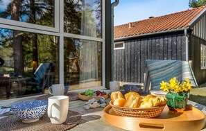 Outdoor dining - 2 bedroom gorgeous home in Væggerløse (Væggerløse)