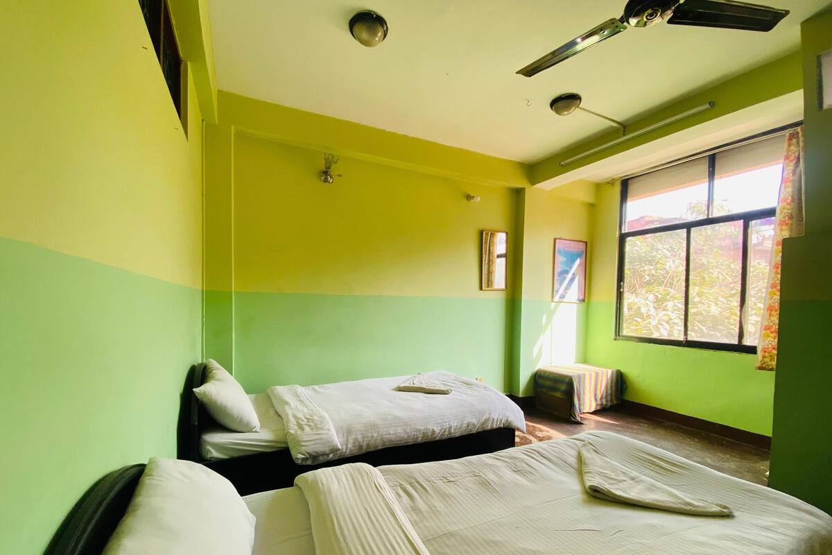 Free WiFi, bed sheets