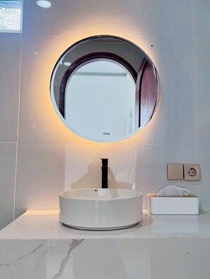 Shower, free toiletries, hair dryer, towels - Glamor Kintamani (Bangli)