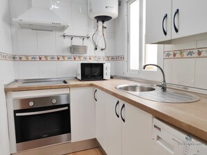 Fridge, microwave, oven, coffee/tea maker - Urban Chic 3A - 1 dorm (Distrito Centro)