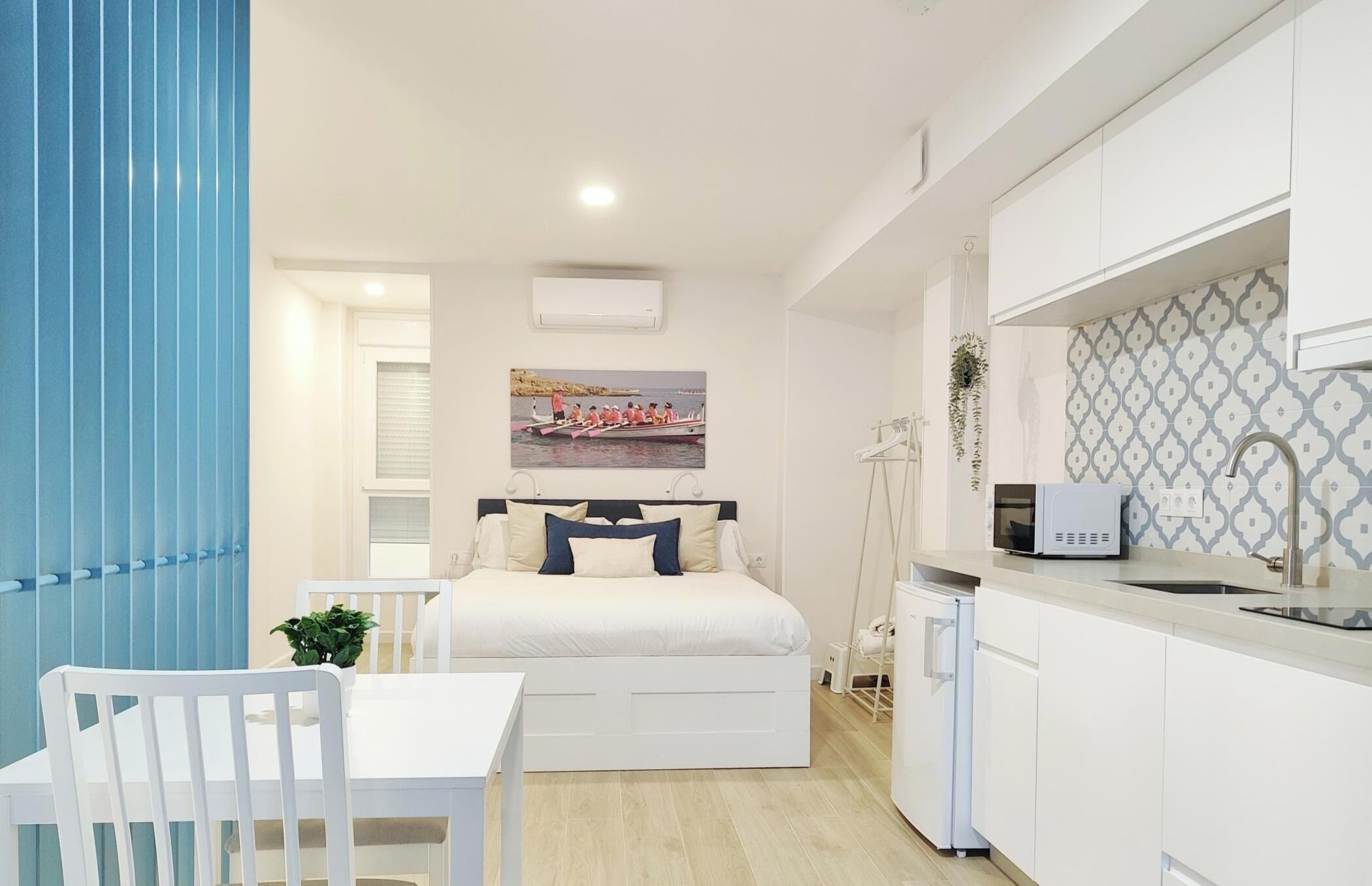 Bügeleisen/Bügelbrett, Internetzugang, Bettwäsche