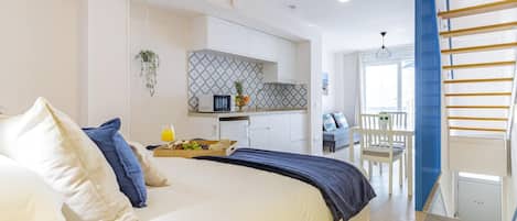 1 bedroom, iron/ironing board, Internet, bed sheets