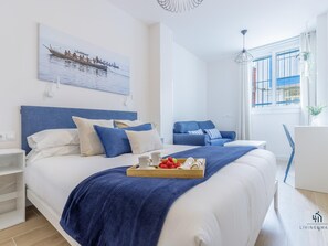 Fer et planche à repasser, accès Internet, draps fournis