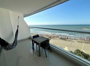 Classic Apartment, Balcony, Beach View | Interior - Apartamento cartagena frente al mar (Cartagena)