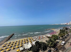 Apartamento clássico, sacada, vista para a praia | Vista para praia/oceano