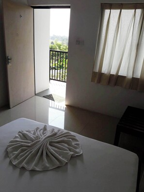 Standard Single Room, Mountain View - Hotel City Esala (Dambulla)