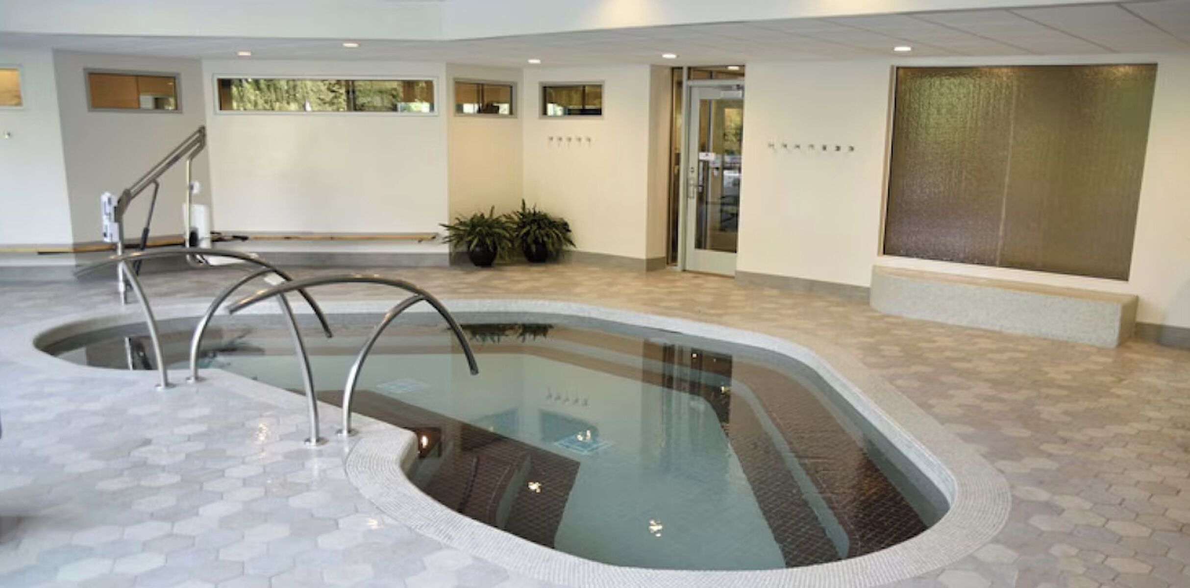 室內 Spa 池