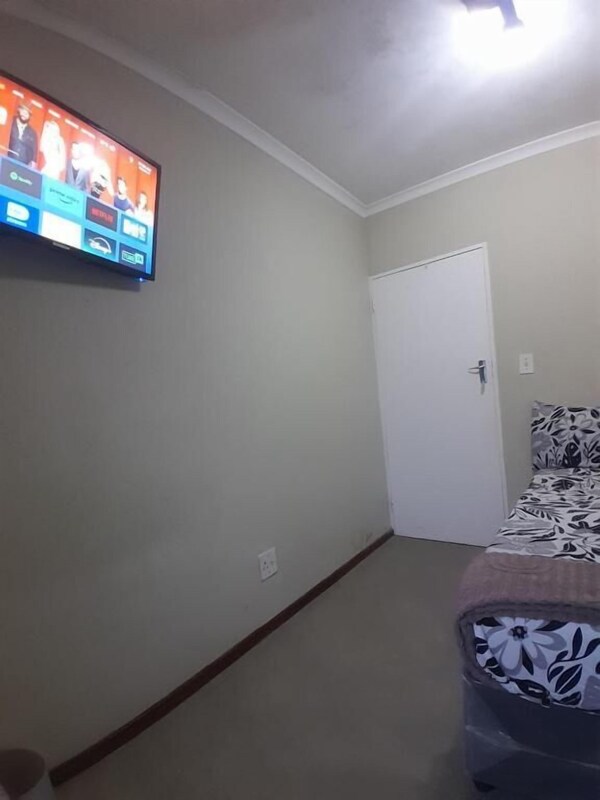 Globalnest Guests House - Cape Town