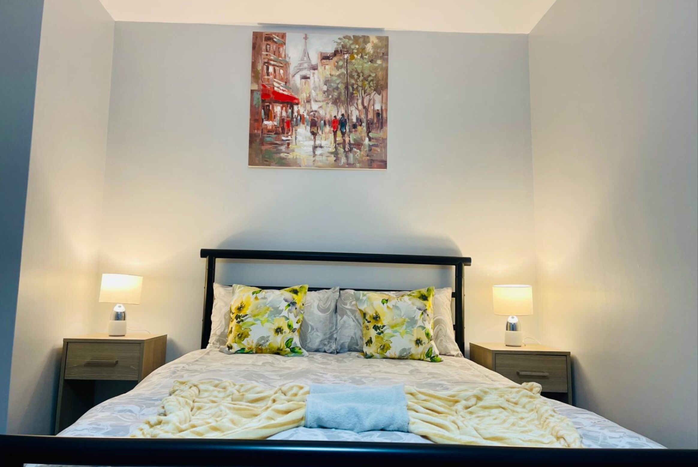 3 chambres, fer et planche à repasser, Wi-Fi, draps fournis