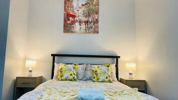 3 bedrooms, iron/ironing board, WiFi, bed sheets