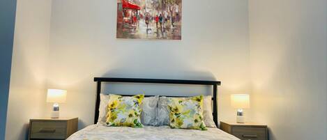 3 chambres, fer et planche à repasser, Wi-Fi, draps fournis