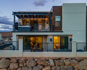 Exterior - 6 Bedroom 6 Bath Private Hot Tub with Amazing Golf Course View (Washington)