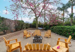 Terrace/patio - Riverside Serenity Winter Oasis-Spa/Pool/Mini Golf (Riverside)