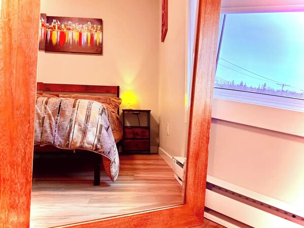 Room - Bright Modern Suite in St Vital | On Site Parking (Winnipeg)