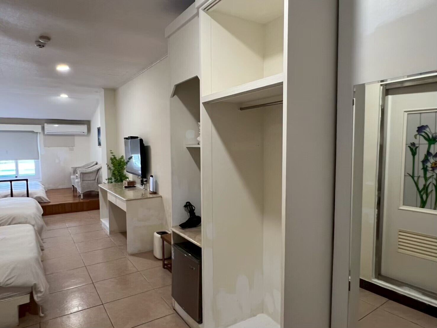 Family Room, Garden View