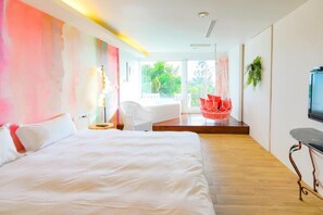 Romantic Double Room, Balcony, Lake View | Free WiFi - STAR OF LOVE (Hengchun)