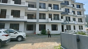 Basic Room | Exterior - Stud's Residency (Noida)